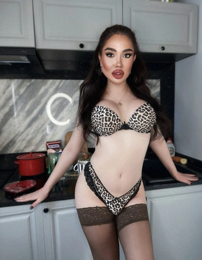 Alexandra (Shemale) Alexandra (Shemale)