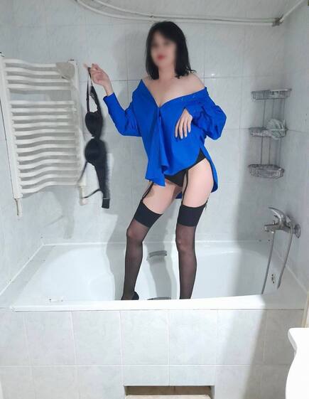 Prostituta Alia  Kiev: +380964571518