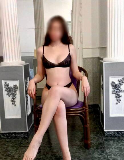 Prostituta Anika  Kiev: +380667586137