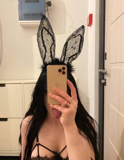 fahişe Angelina  Kiev: +380983323129