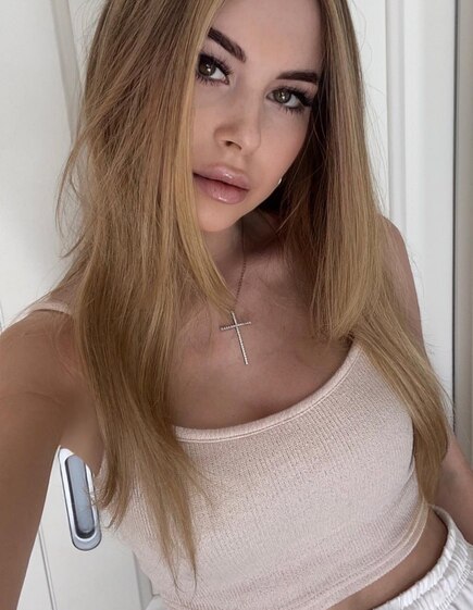 Prostituut Aleksandra  Kiev: +380983323129