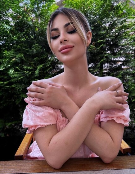 Prostituta Magdalena  Kiev: +380986723930