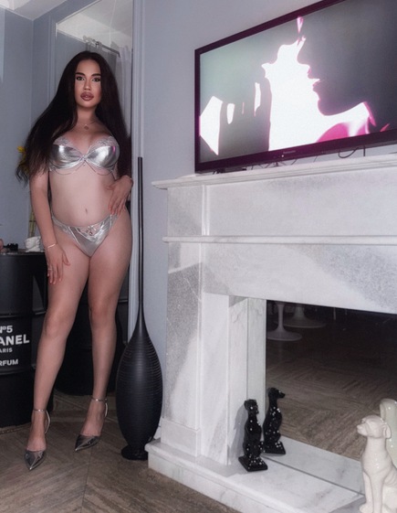fahişe Alexandra (Shemale)  Kharkiv: +380737330707