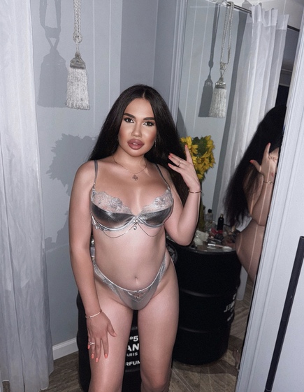 fahişe Alexandra (Shemale)  Kharkiv: +380737330707